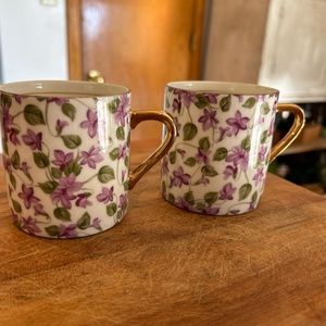 Vintage Royal Crown Avon Violet Flower Teacups Set of 2